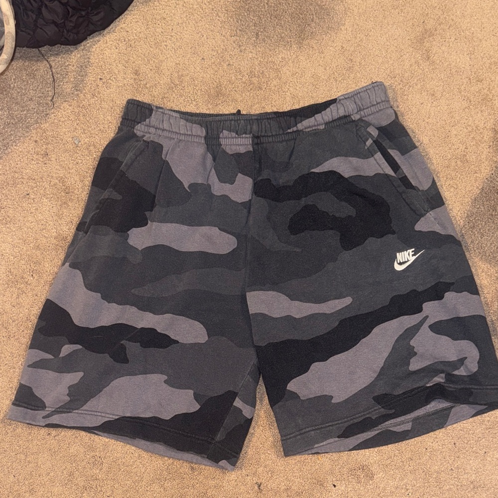 Nike Men’s Camo Athletic Shorts - Black & Gray
